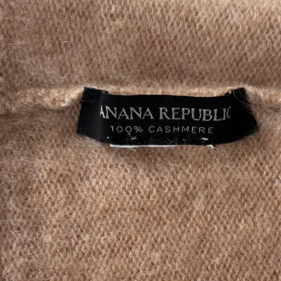 Banana Republic Cashmere Beanie - Picture 3 of 5